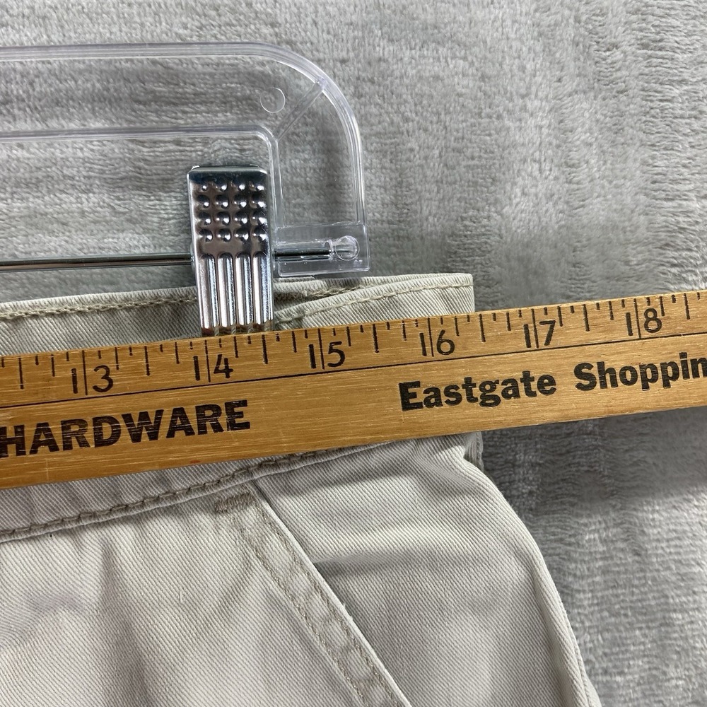 Vintage Levi's Silvertab Cargo Shorts men's 32 Baggy Khakis 10" Inseam 90s Y2K - Picture 7 of 12